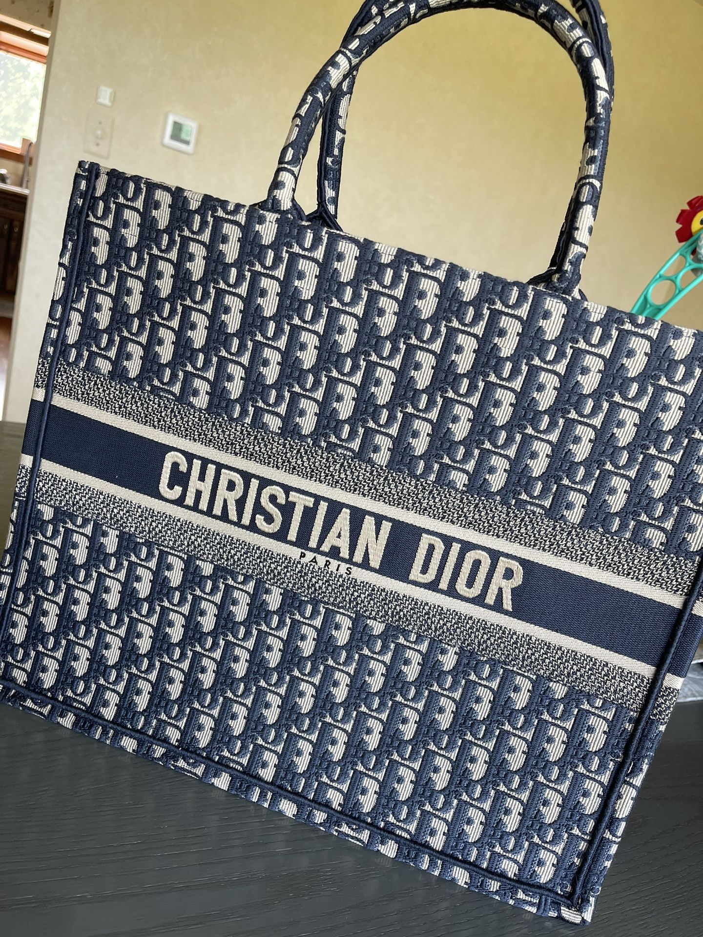 Chloe Woody Linen Tote Bag Medium Logo Straps Brown Leather Canvas Gray  Neutral Dior Louis Vuitton for Sale in Aurora, CO - OfferUp