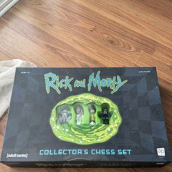 Rick And Morty Collectors Chess Set 