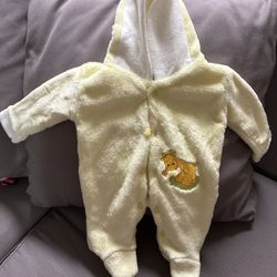 Mameluco suave para bebé con capucha – Unisex (Unitalla)