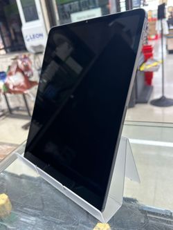 Ipad pro 12.9 5th generation 128gb Wifi and celullar