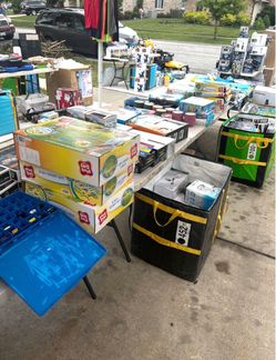 Huge Garage Sale🚨🚨🚨