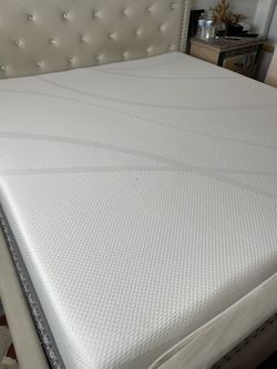 Vendo Este Colchón Está Nuevo A Mi Esposa No Le Gusto Lo Tengo K Vender