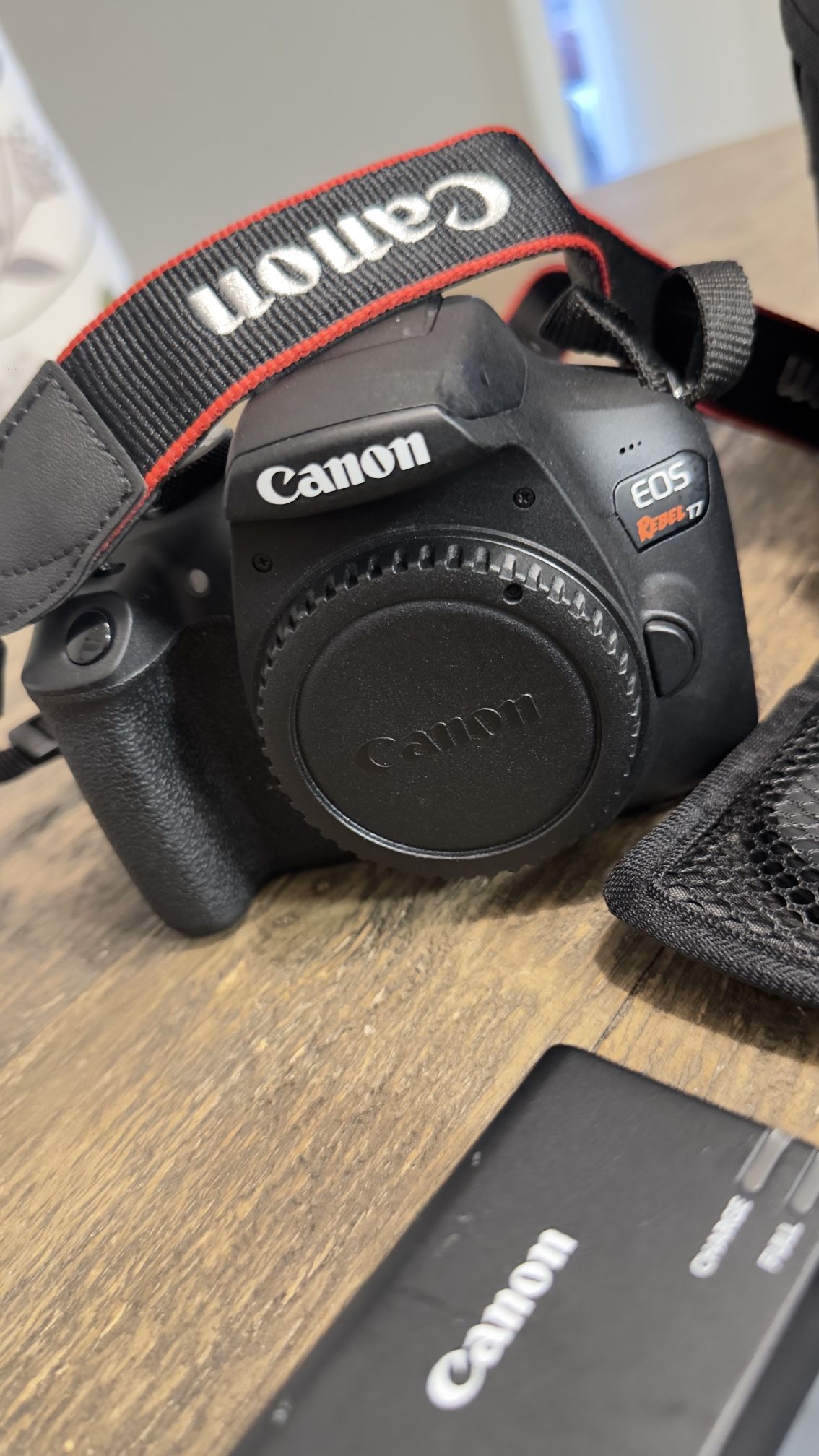 Canon Rebel T7