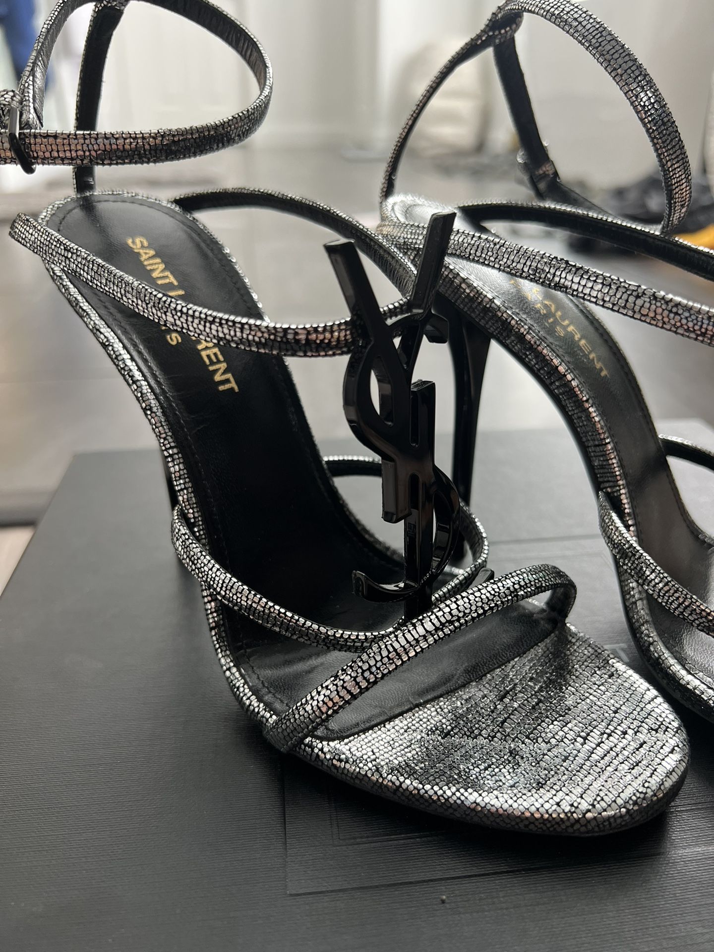 Saint laurent top cassandra heels