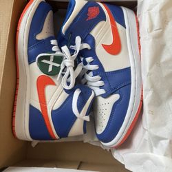 Jordan 1 mid Size Youth 4.5
