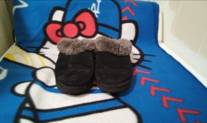 Women Ugg Slippers Size 7 1/2