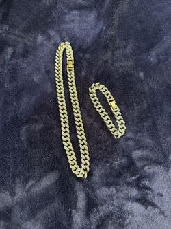 Gld Bracelet And chain