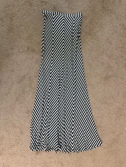 bebe Women’s Black & White Chevron Striped Maxi Skirt XS – Long Flared Skirt
