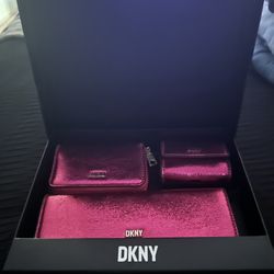 DKNY   3. Wallet Set 