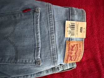 Woman Levi’s jeans Brand new