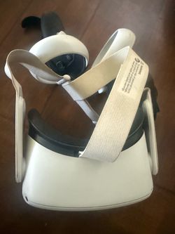 Meta Oculus Quest 2 VR Headset + 2 Controllers