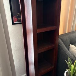 Shelf/bookcase
