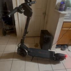 Black Segway eKickscooter Ninebot max G3
