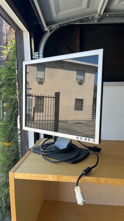 Del computer monitor