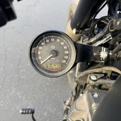 Harley Davidson Sportster 883.