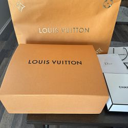 Louis Vuitton Gucci Channel