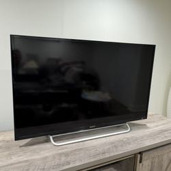 40” Sony Smart TV
