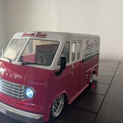Traxxas snap-on van