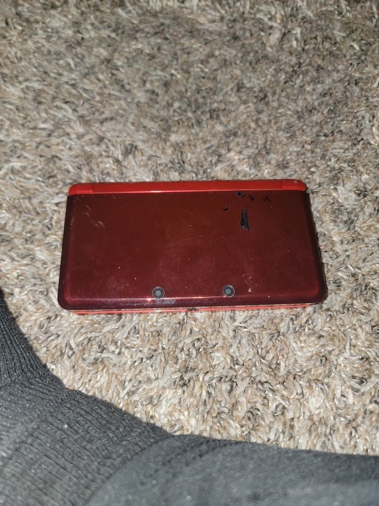 RED NINTENDO 3DS FOR SALE