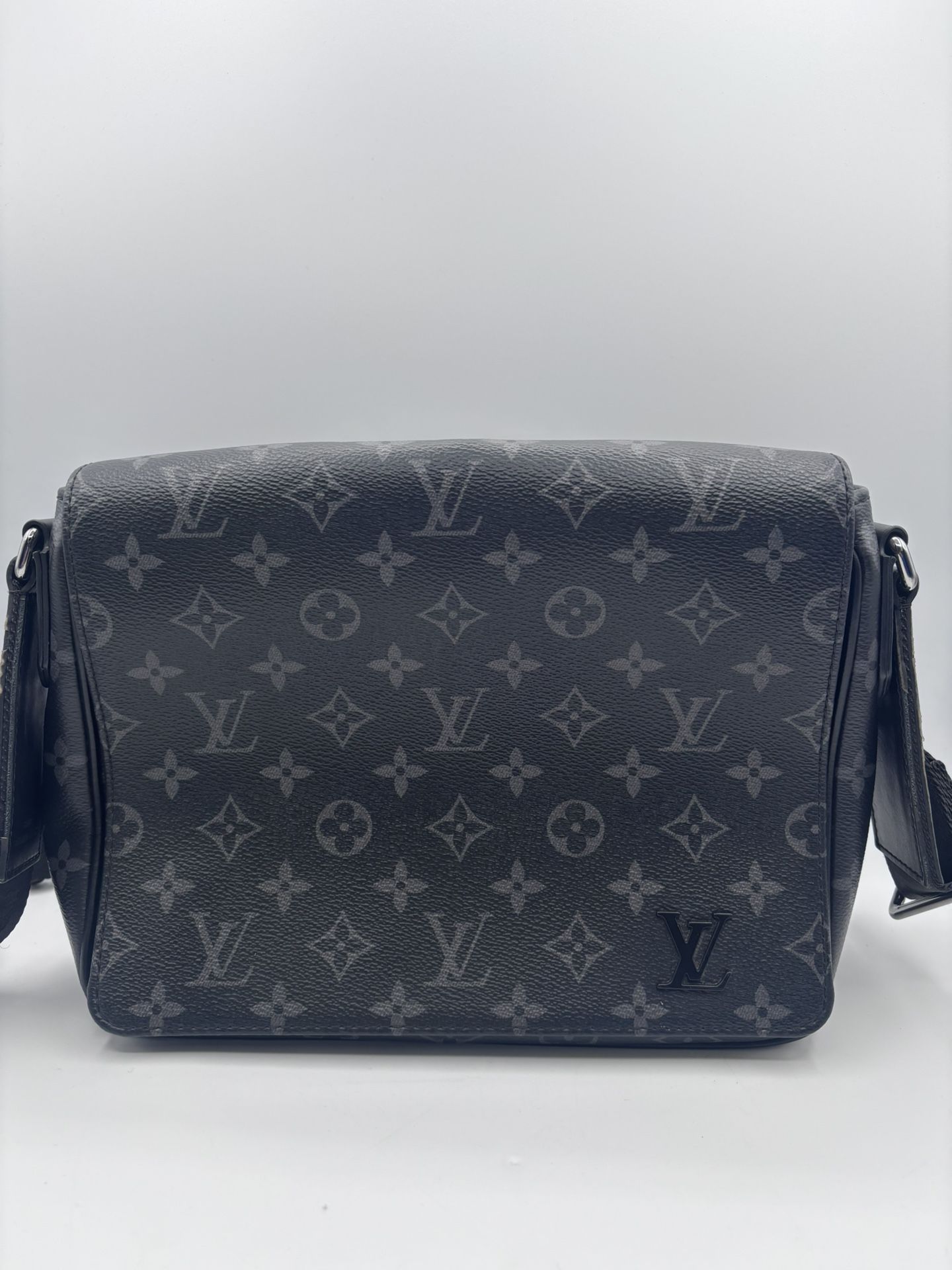 Louis Vuitton District Pm Black Bag