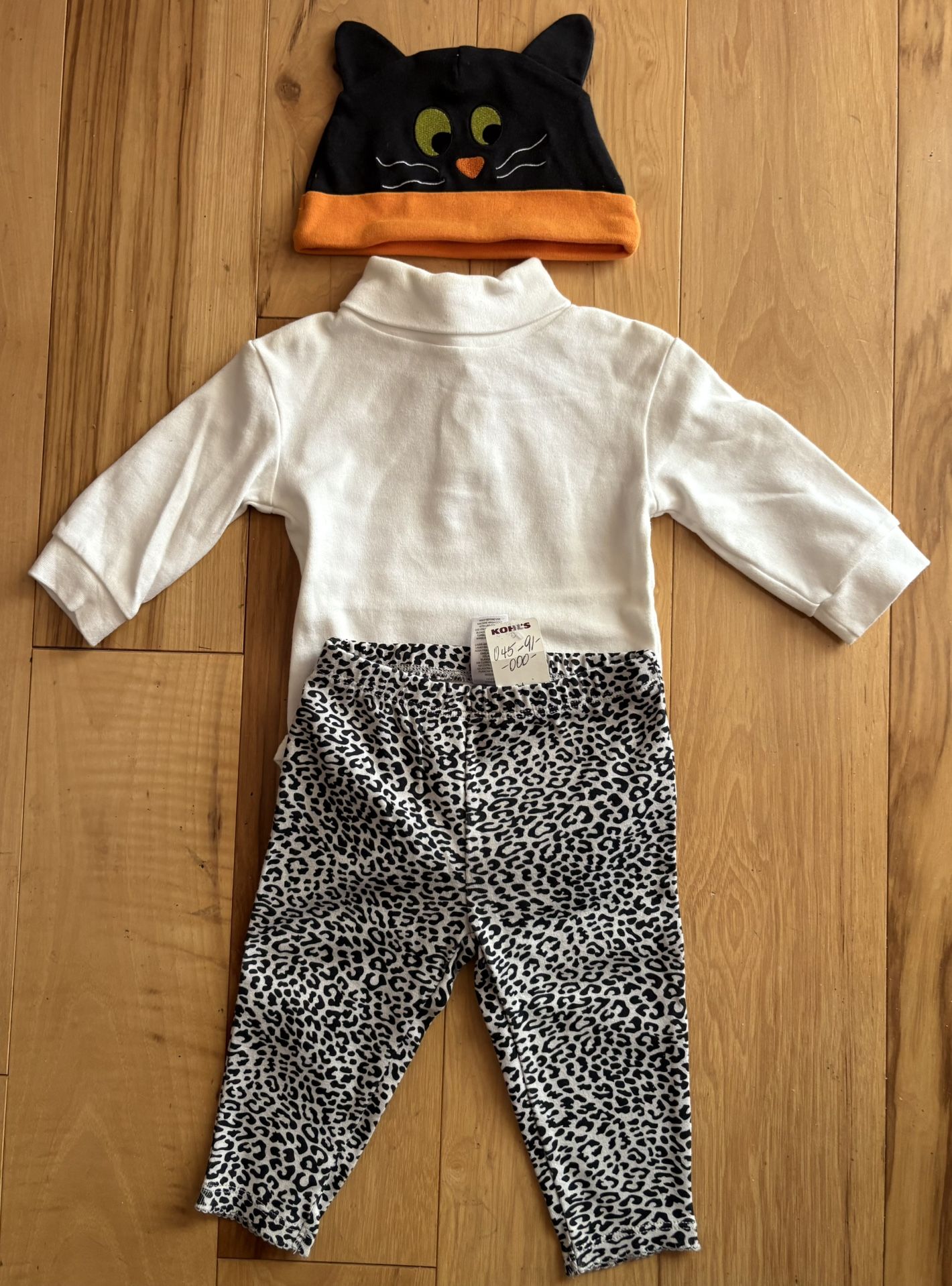 White and black and Orange Cat baby girl's outfit #babyfashion Halloween - New - Girls Cat Outfit - 6 Months - Hat, Long Sleeve Turtleneck, Pants