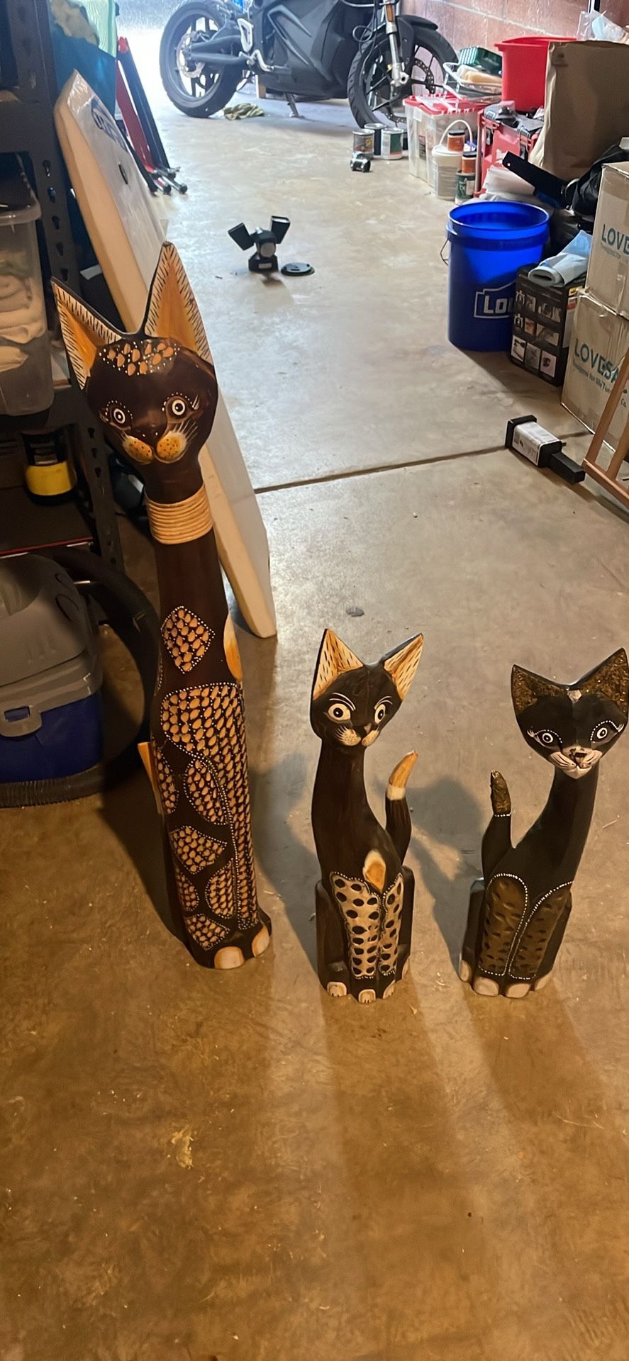 Cat statues