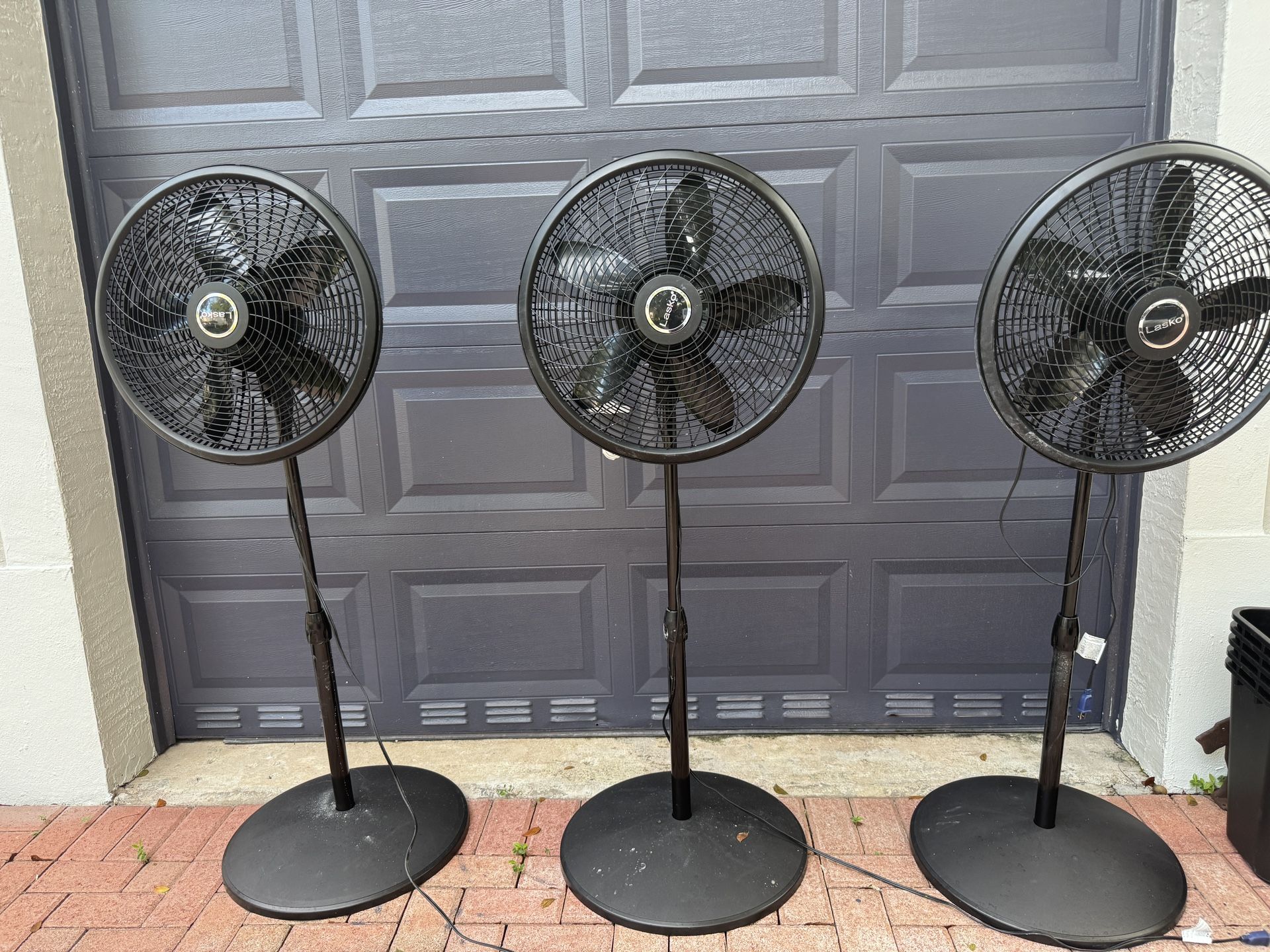 Selling 3 Fans