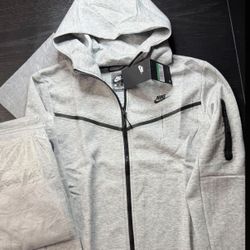 Nike tech hoodie