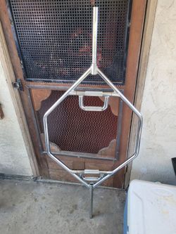 Hex Trap Bar (also known as a Shrug Bar) smaller plate holder