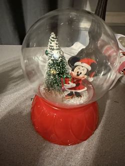 Minnie Mouse Snowglobes