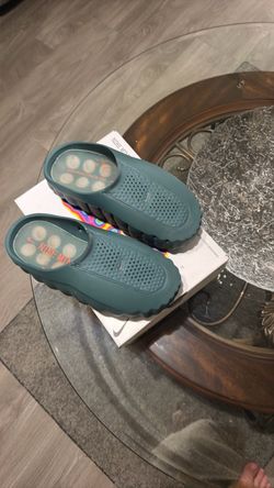 Nike mind slides