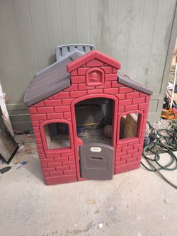 Kids playhouse
