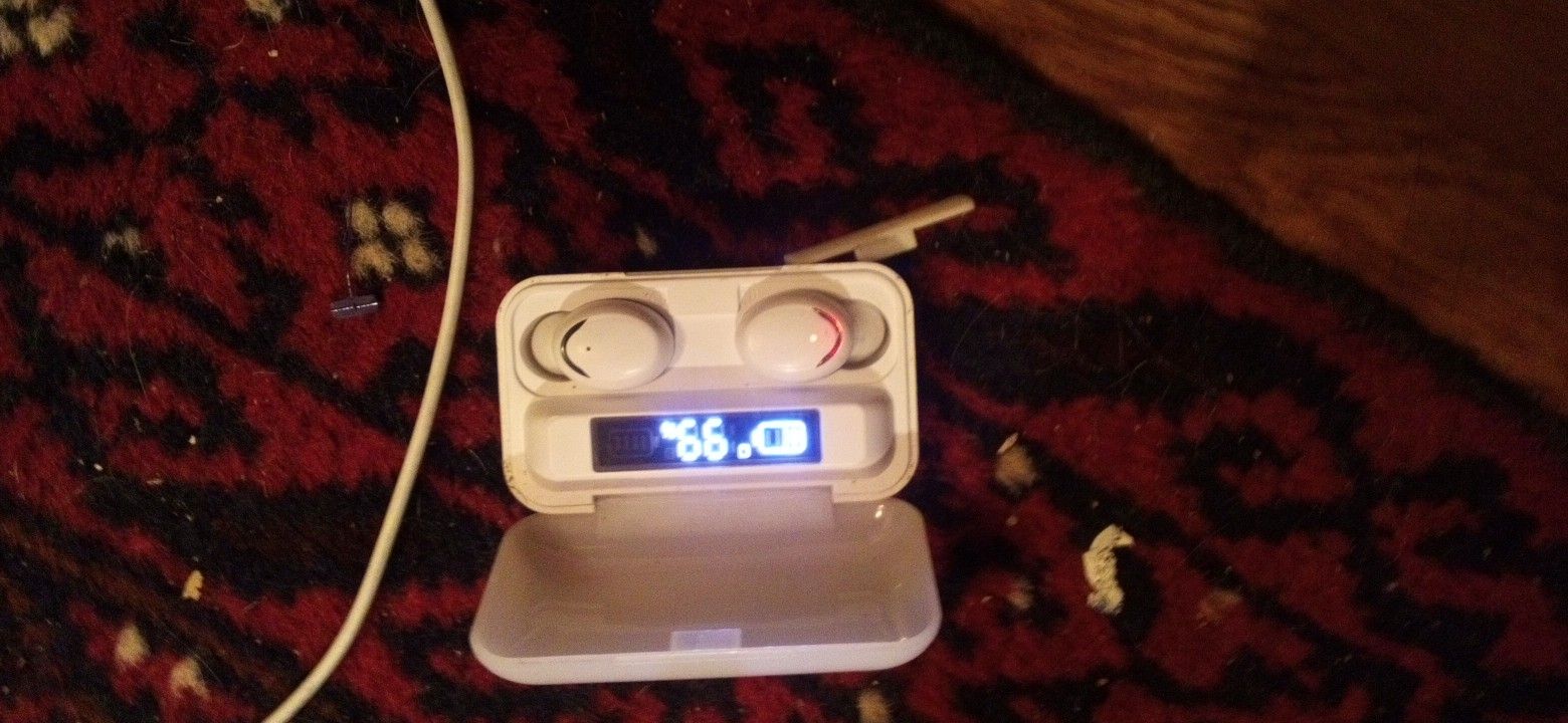 Super Loud Bluetooth Earbuds And Portable Charger