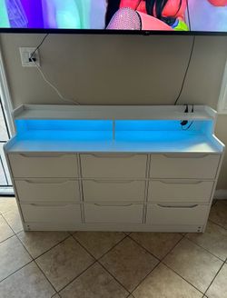LED Dresser