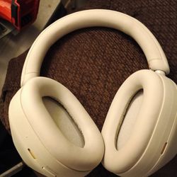 Sony WH1000XM5 Headohones