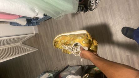 Gold bottegas (size 45)