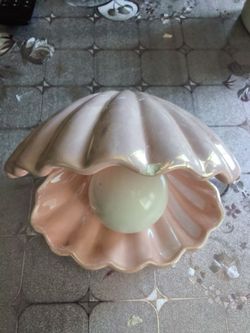 Seashell light