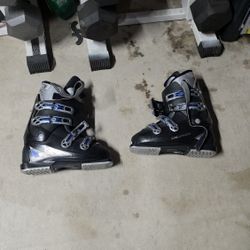 Nice Ski Boots 28.5 Cm