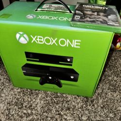 MICROSOFT XBOX ONE With 2 Games 