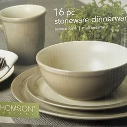Dinnerware set