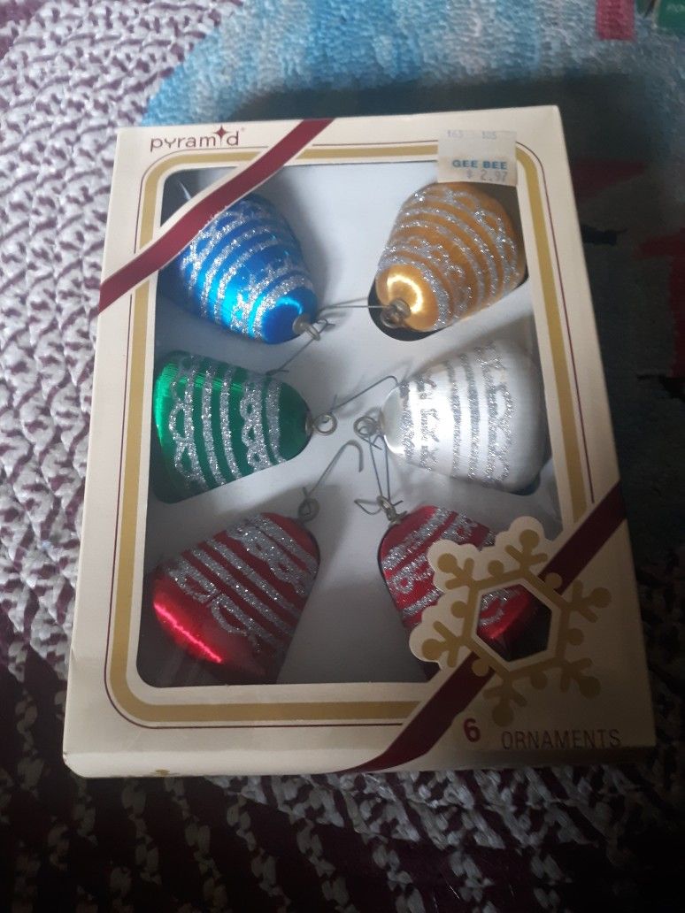 Vintage Satin Christmas Bells 