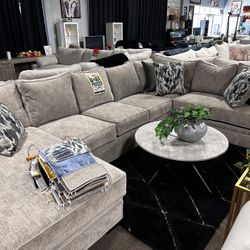 Stunning Couch! $2599 🩶🔥 Any Color & Fabric!