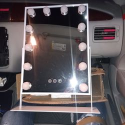 Hollywood Vanity Mirror 18x14"