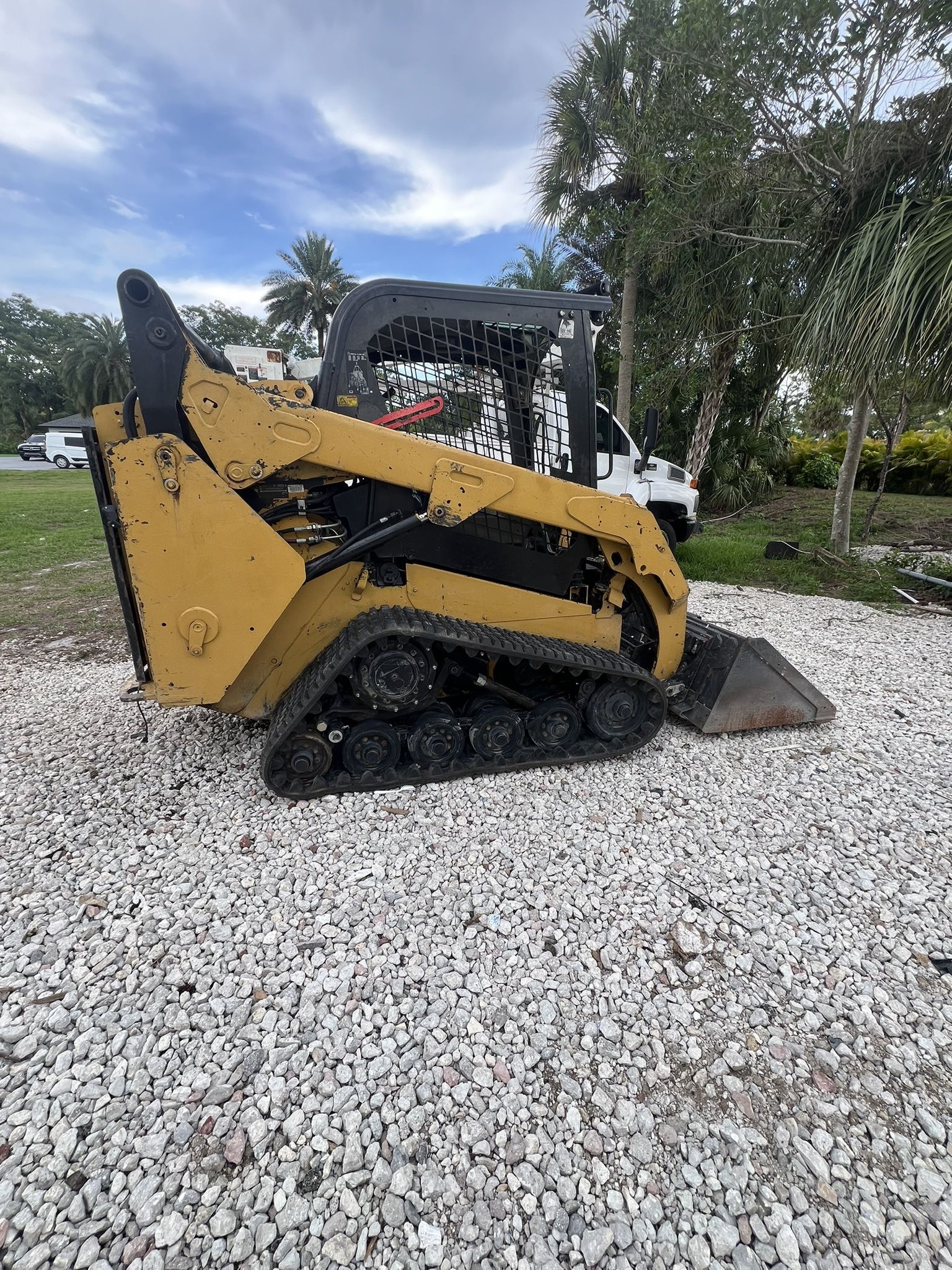 2014 Caterpillar 257D  Skid Steer