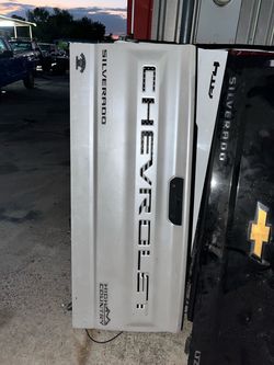 Chevy/GMC Tailgates