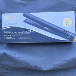 High-End Beauty Bundle – IT Cosmetics, Salon Flat Iron, Fragrance & Glam Kit