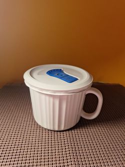 White Corningware 20 oz Soup Mug With Handle and Vented Lid-$13.00