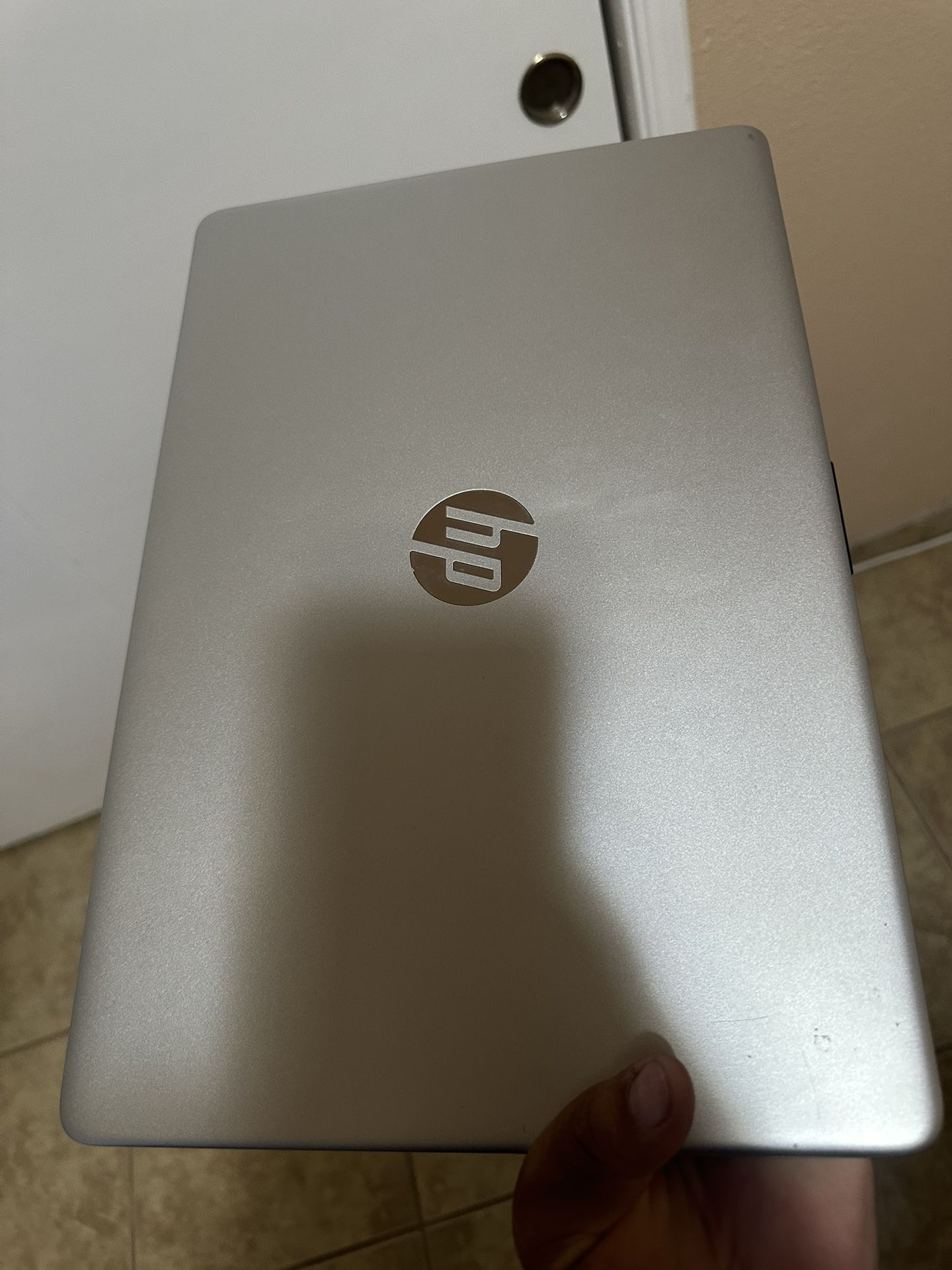 HP Laptop 15-dy2702dx