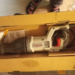 Electric Saw En Su Caja Como Nuevo.