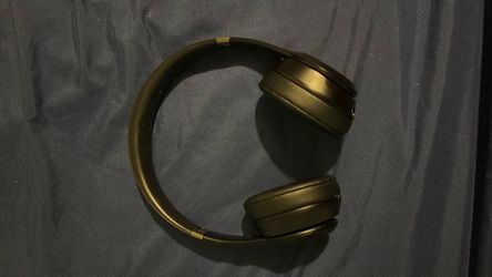 Beats Solo 4